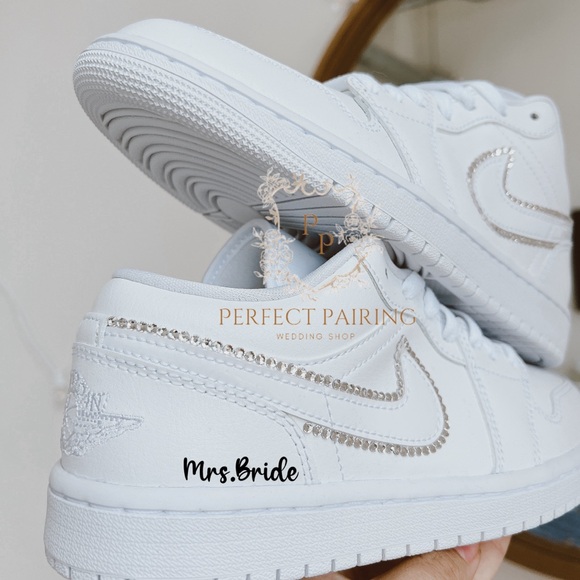 Wedding sneakers for him —- air jordan mid - Picture 3 of 3